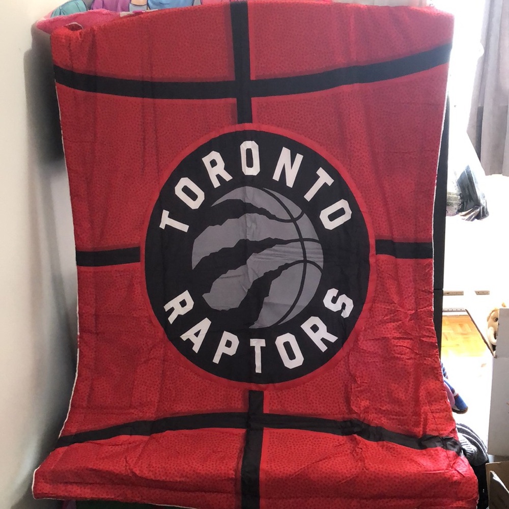 🏀Toronto Raptors🏀Toddler 3pc Bed set🏀 - Picture 3 of 12